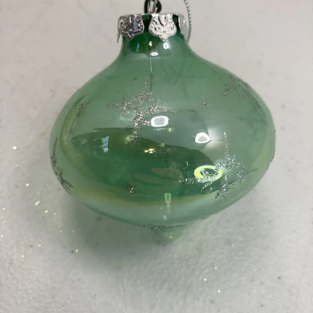 Random Lot Of 4‎ Vtg Blown Glass Christmas Ornament Acorn Cameo 3